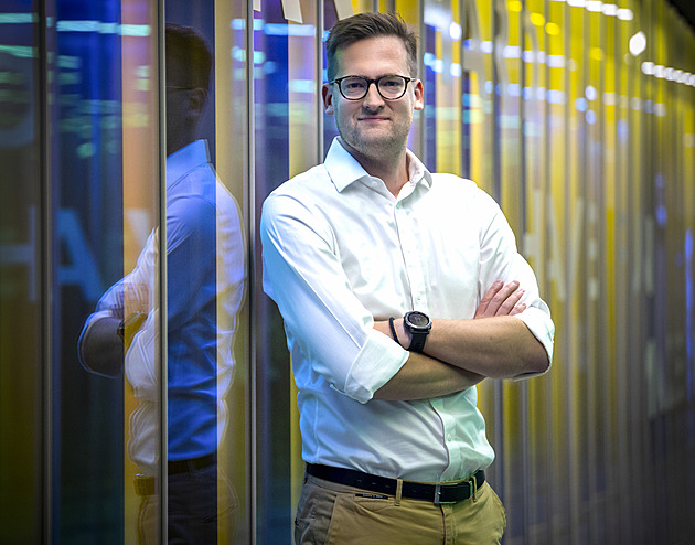 Centrum Amazonu v Kojetíně je technická špička. Roboti práci lidem neberou