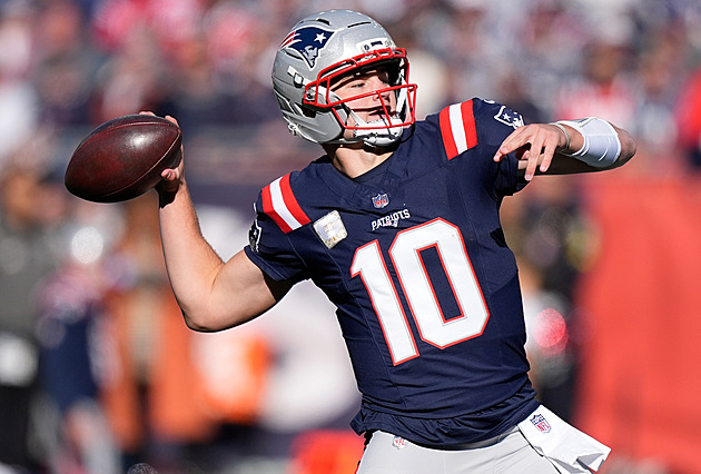 Mezi hvězdy NFL pronikl novic. A bývalý hegemon z New England se vrací na scénu