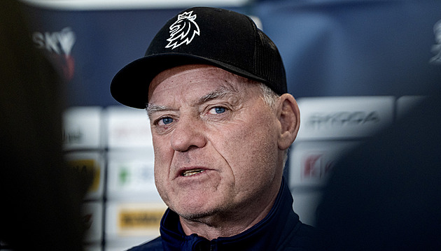 Musíme zrychlit! A metr sudích je přísnější než běžně, líčil Rulík po porážce na úvod