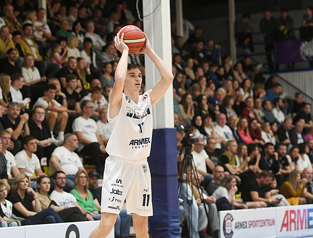 Když se skloubí basket a jaderná fyzika. Neefektivní střely eliminuji, říká Grill