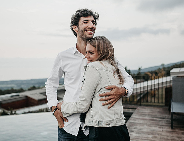 Klid jako dárek. Blyštivé pozlátko trumfne jemné vnitřní pohlazení