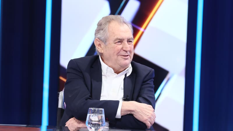 Prezident může odmítnout jmenovat ministra, zastal se Zeman Pavla. Jmenoval ale „dětinské chyby“