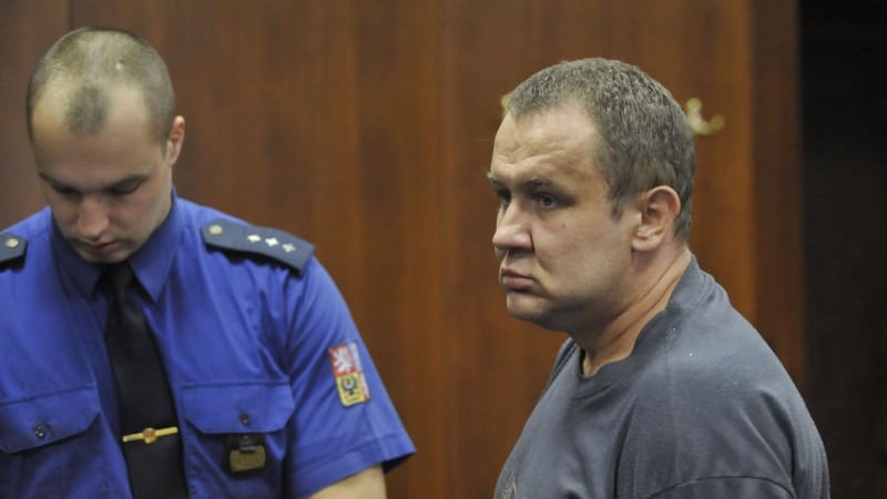 Zardousil bytného a tělo spálil v lese za Brnem. Problém vyřešen, oznámil vrah přítelkyni