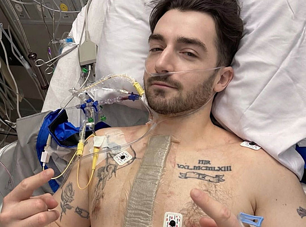 Syn Liama Neesona podstoupil operaci srdce. O vzácné vadě nevěděl řadu let