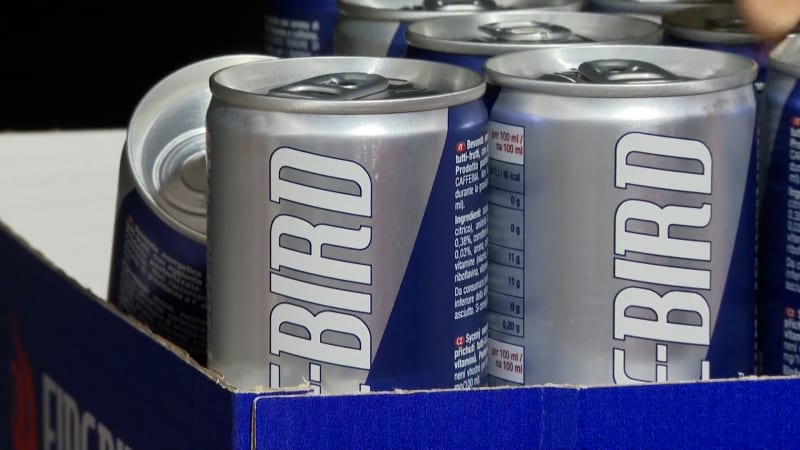 Zákaz energy drinků pro děti a mladistvé, požaduje Bém. Babiš chce znovu řešit i kratom