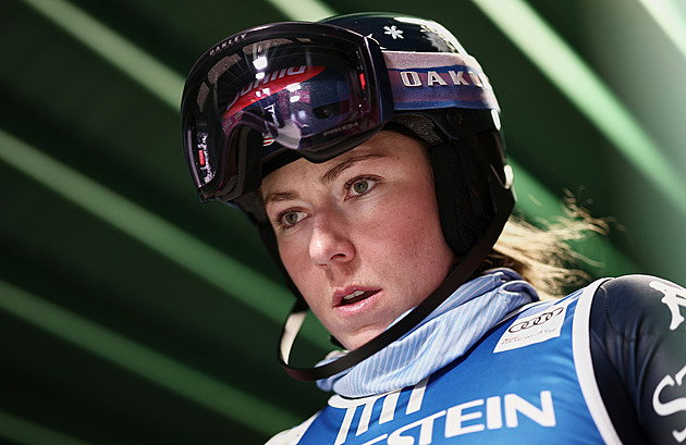 Zrádkyně, styď se. Shiffrinová ukázala nenávistné komentáře i jejich autory