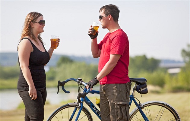 Elektrocyklisté a elektrokoloběžkáři loni tvořili více než třetinu obětí mezi cyklisty