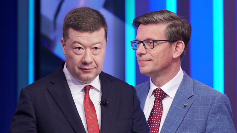 Hádka kvůli ruské ropě: Vláda má dvě tváře, ale žádnou páteř, řekl Kupka. Okamura začal křičet