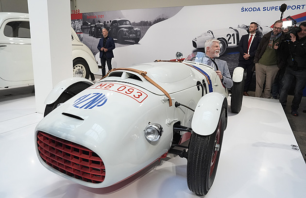 „V tom bych tedy závodit nechtěl.“ Pavel vyzkoušel speciál ve Škoda Muzeu