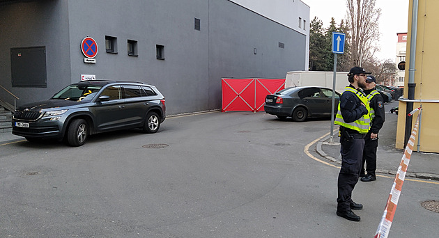 Konflikt u obchodního centra v Prostějově skončil smrtí. Policie má podezřelého