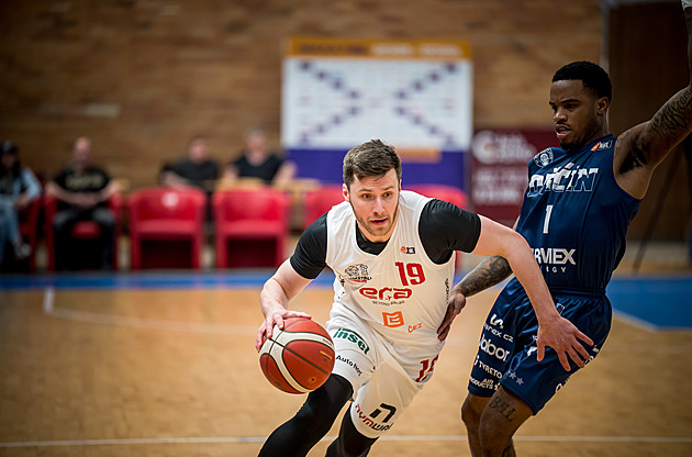 ONLINE: Nymburk hraje v Lize mistrů o Final Four, proti je i jeho bývalá hvězda