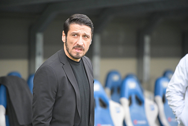 Drama při kvalifikaci jednadvacítek: Trenér po pádu ztratil vědomí, zápas se přerušil