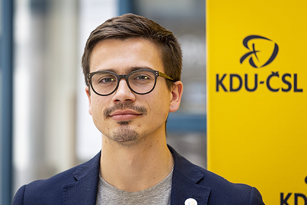 Vládo, dejte ruce pryč od České televize a Českého rozhlasu, řekl lidovec