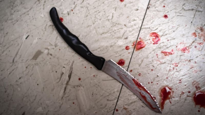 Útok nožem v Mostě: Agresor pobodal muže, podezřelého již policie zadržela