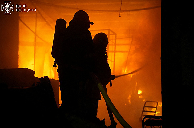 Poškozená školka, hotel i nákupní středisko. Ruské drony udeřily na Oděsu