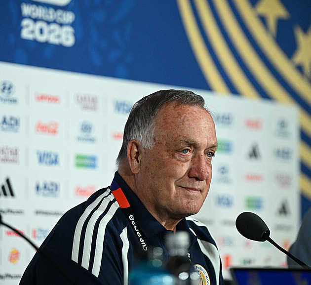 MS ve fotbale 2026 ONLINE: Fotbalistům při cestě na trénink pršelo, na hřišti už pálilo slunce