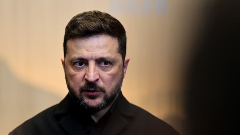 Dotčený Zelenskyj Polákům vrací Řád bílé orlice poštou. Ukázal dodejku