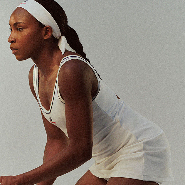 Crop top a elegantní sukně. Wimbledonský outfit Gauffové sklízí chválu