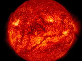 Slunce není zblízka vůbec klidné. Největší sluneční teleskop odhalil víry